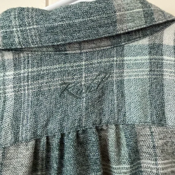 Kuhl Green Plaid Button Down Shirt - Picture 4 of 7